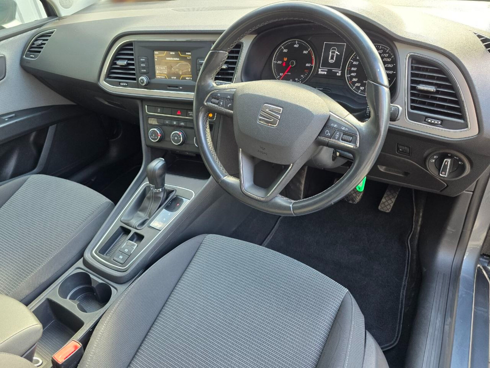 2017 SEAT Leon 1.6TDI DSG SE Automatic - Image 11