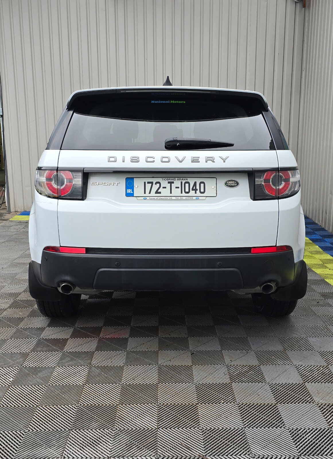 2017 Land Rover Discovery 2.0 4WD Automatic  7Seat - Image 4
