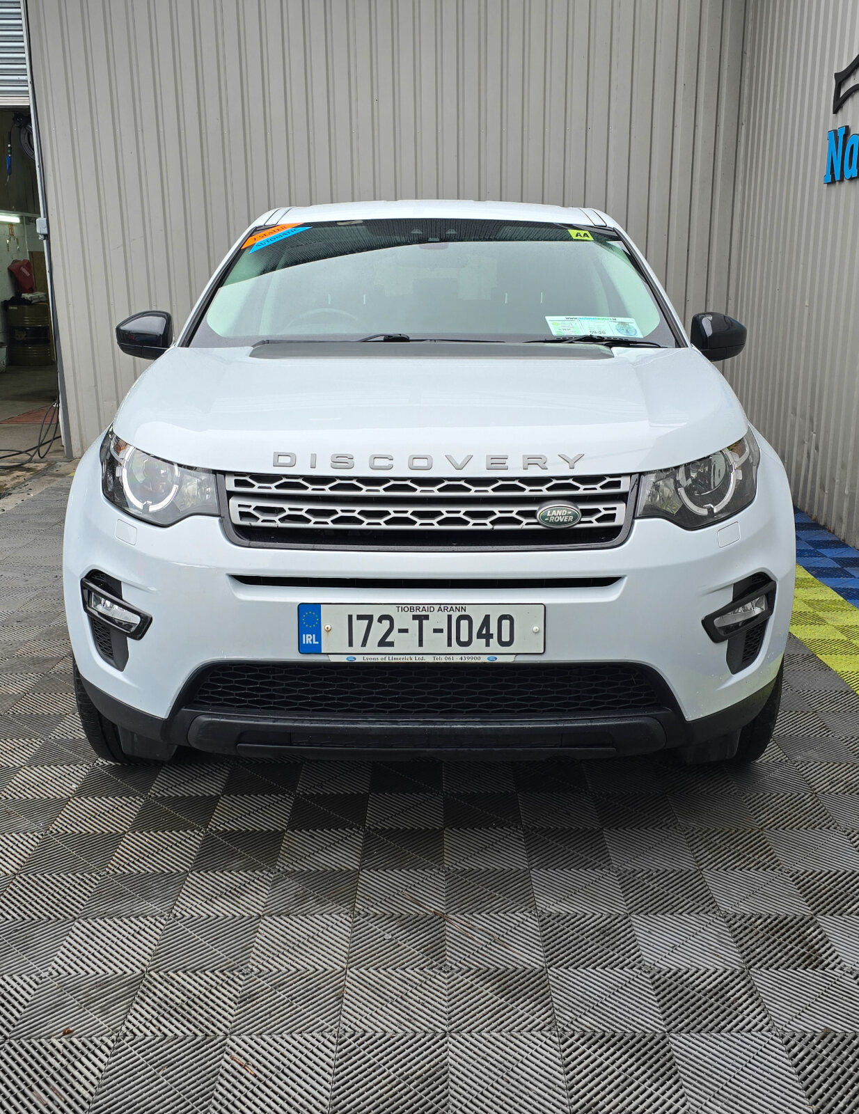 2017 Land Rover Discovery 2.0 4WD Automatic  7Seat - Image 8