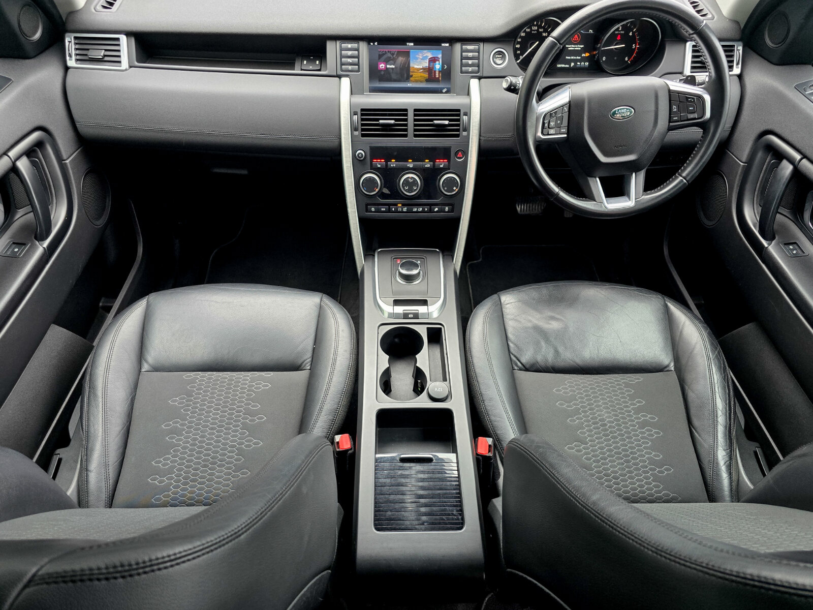 2017 Land Rover Discovery 2.0 4WD Automatic  7Seat - Image 12