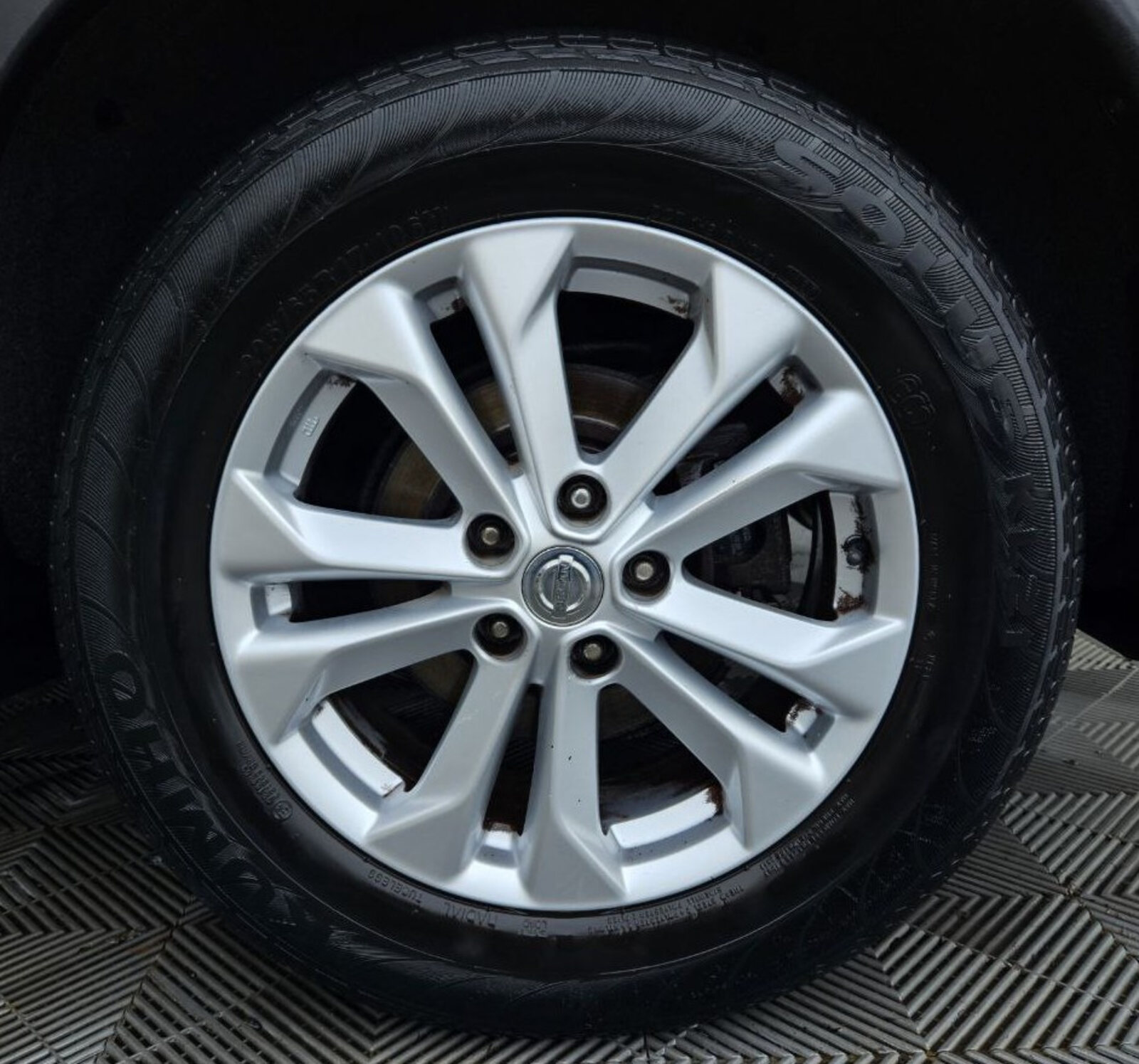 2017 Nissan X-Trail 1.6d SV 7 Seats - Image 8