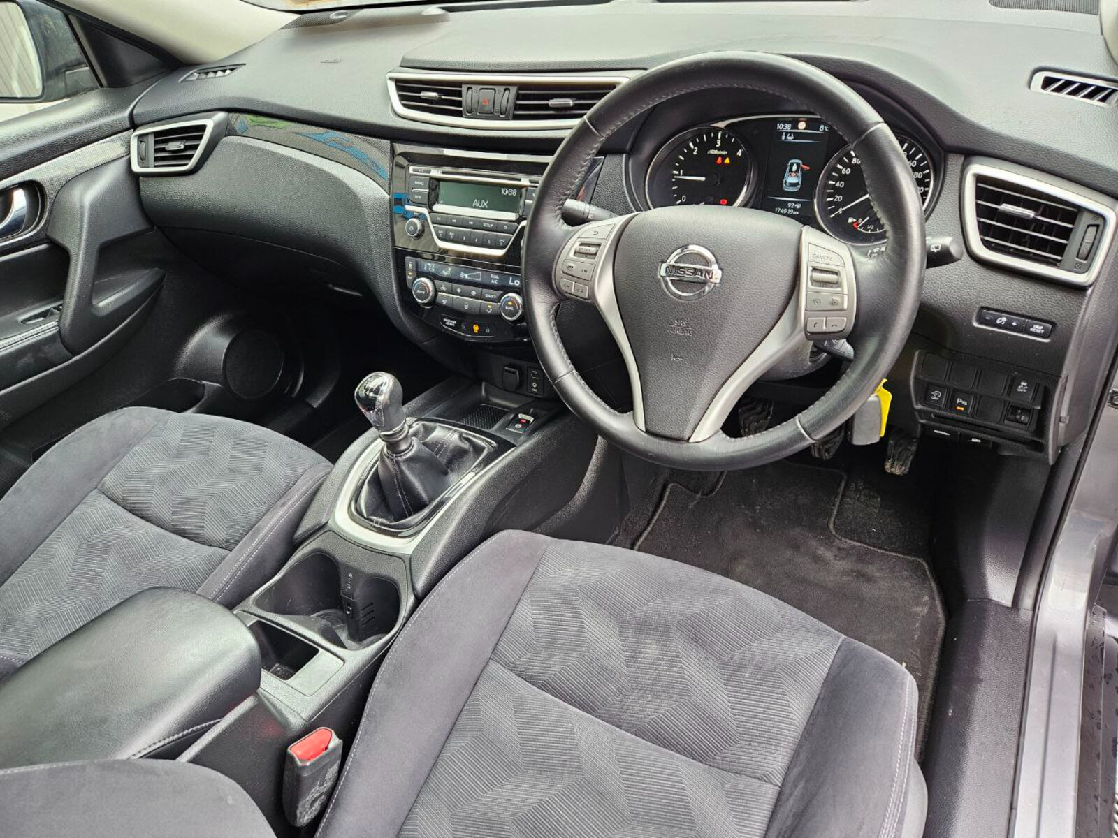 2017 Nissan X-Trail 1.6d SV 7 Seats - Image 10