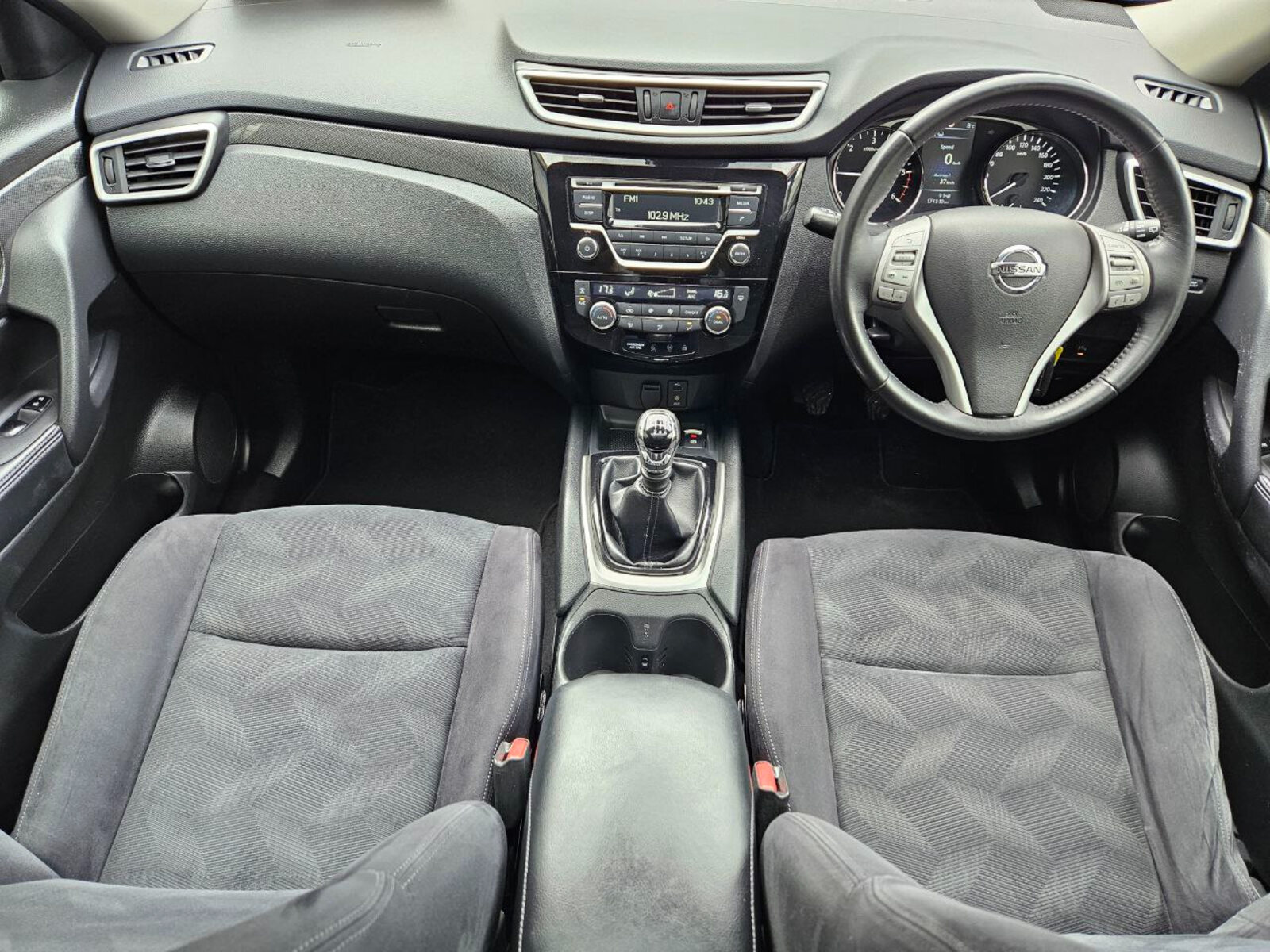 2017 Nissan X-Trail 1.6d SV 7 Seats - Image 11
