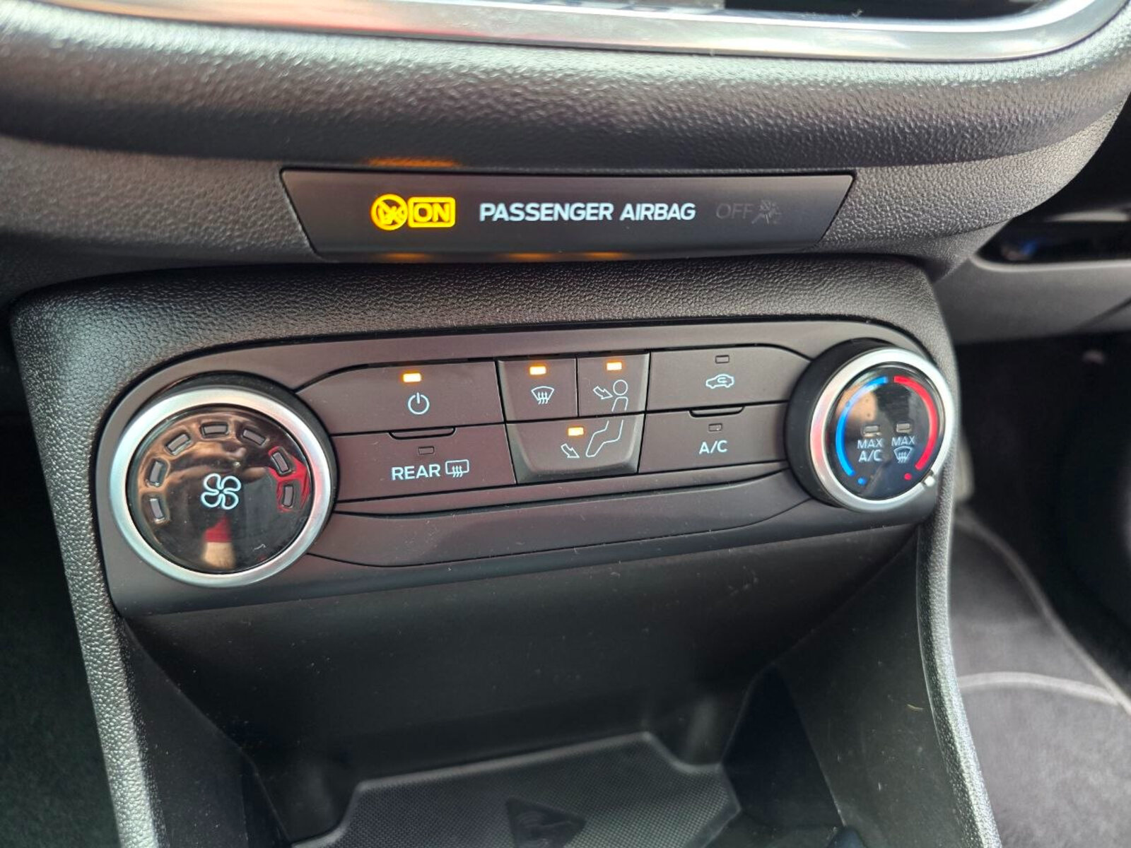 2019 Ford Fiesta 1.1Petrol Ti-VCT - Image 14