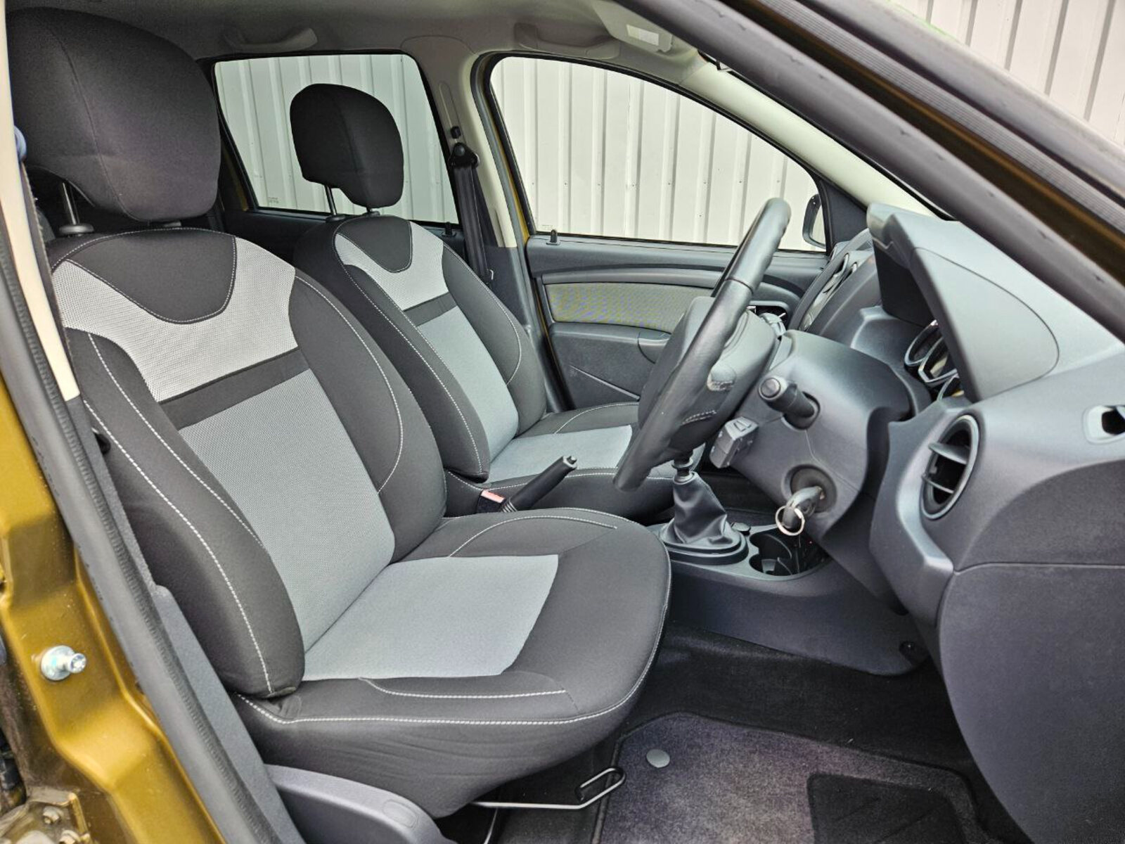 2017 Dacia Duster 1.5 dCi PRESTIGE - Image 10