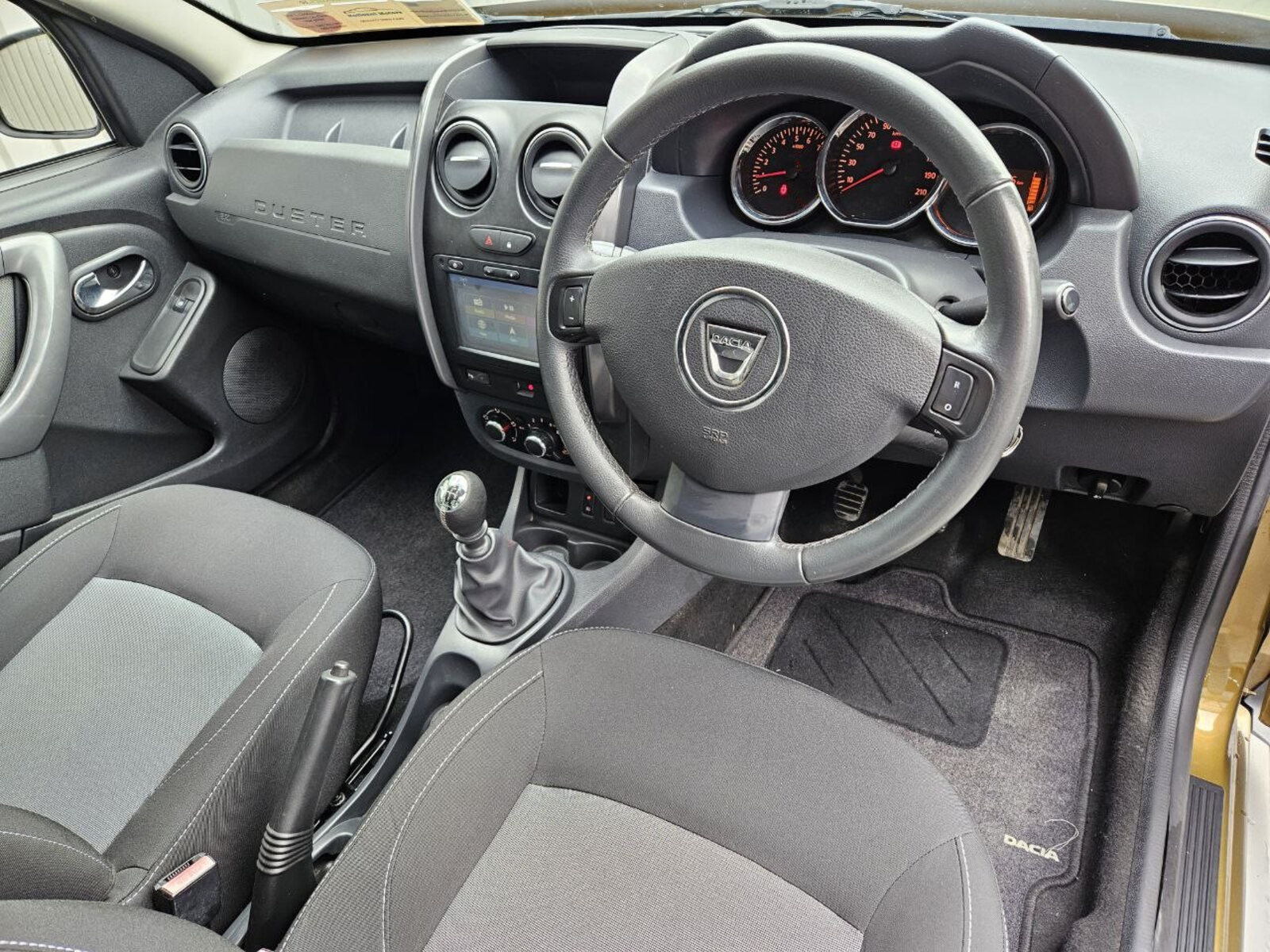 2017 Dacia Duster 1.5 dCi PRESTIGE - Image 11