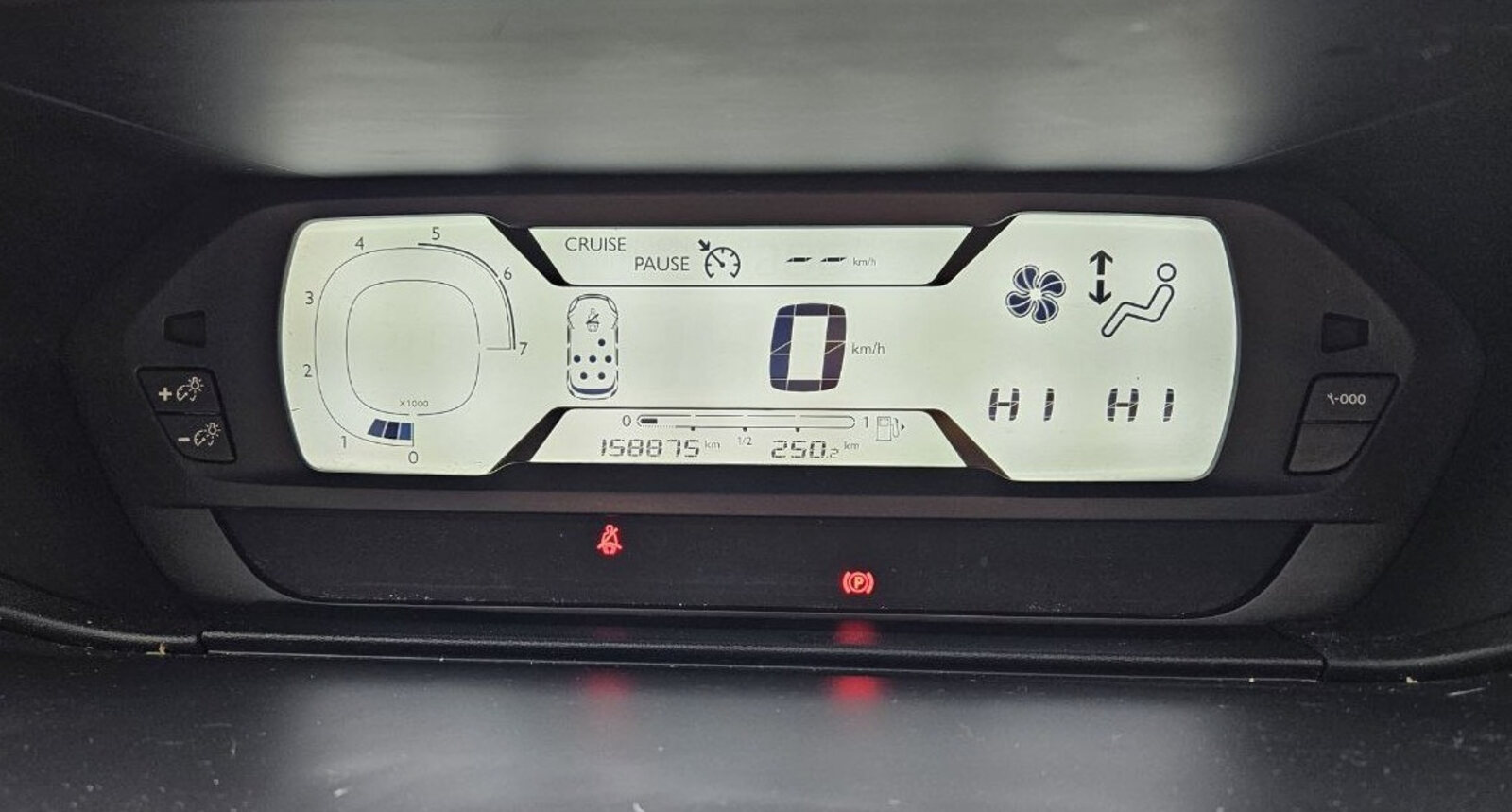 2016 Citroen C4 1.6 HDi Connected Special Edition - Image 14