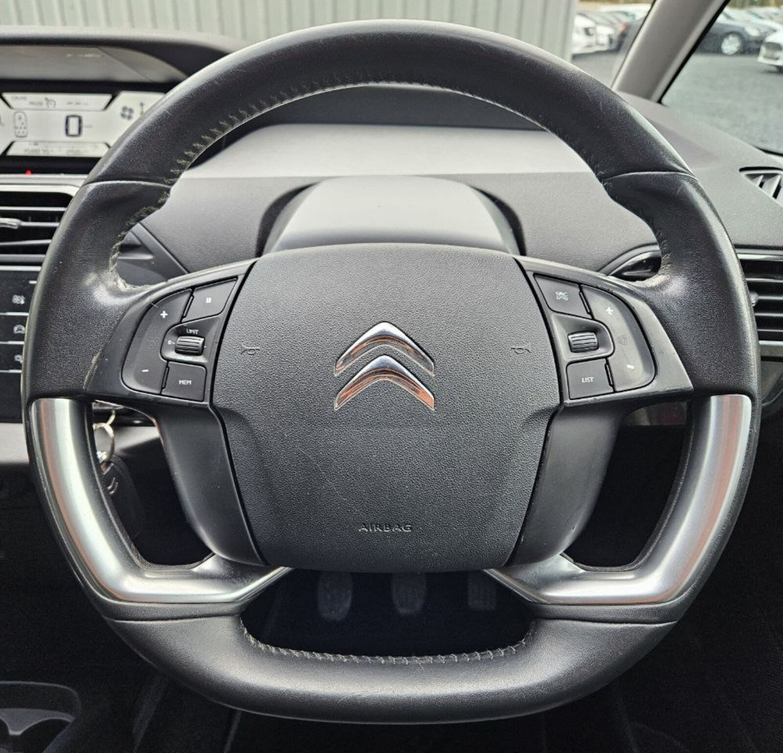 2016 Citroen C4 1.6 HDi Connected Special Edition - Image 15