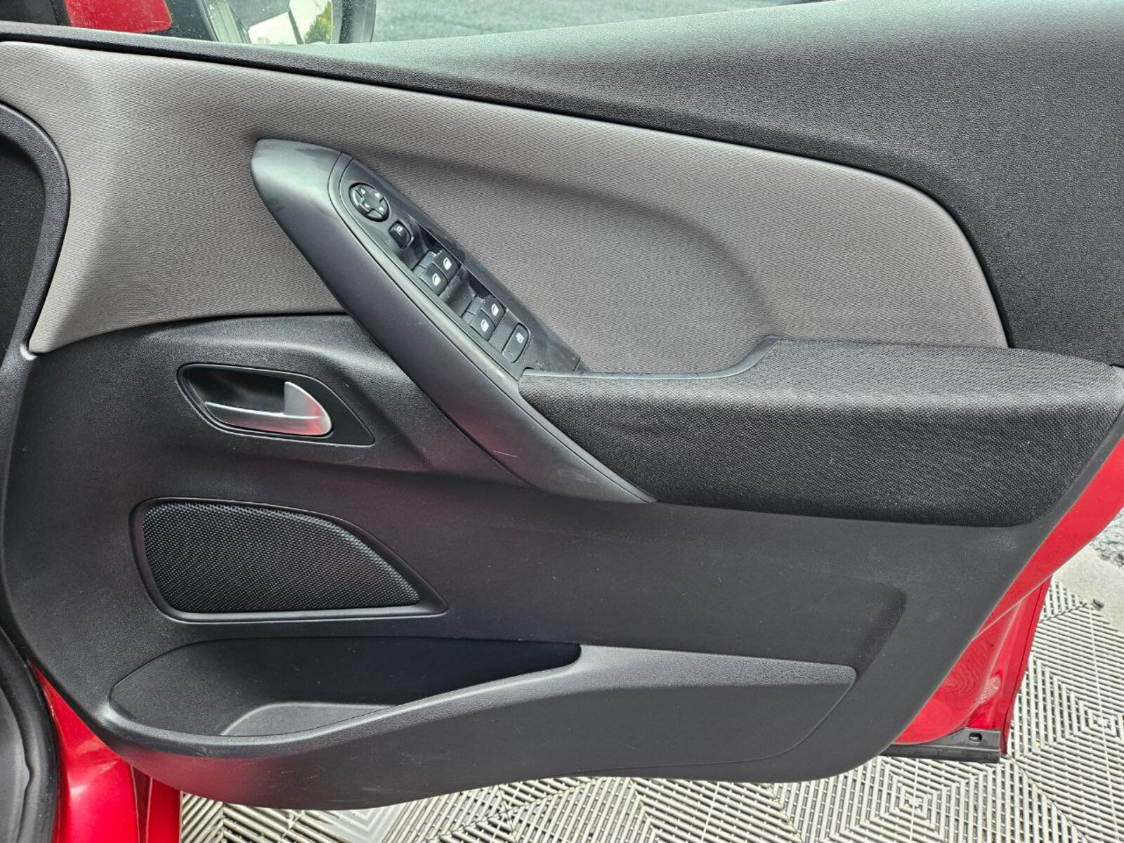 2016 Citroen C4 1.6 HDi Connected Special Edition - Image 18