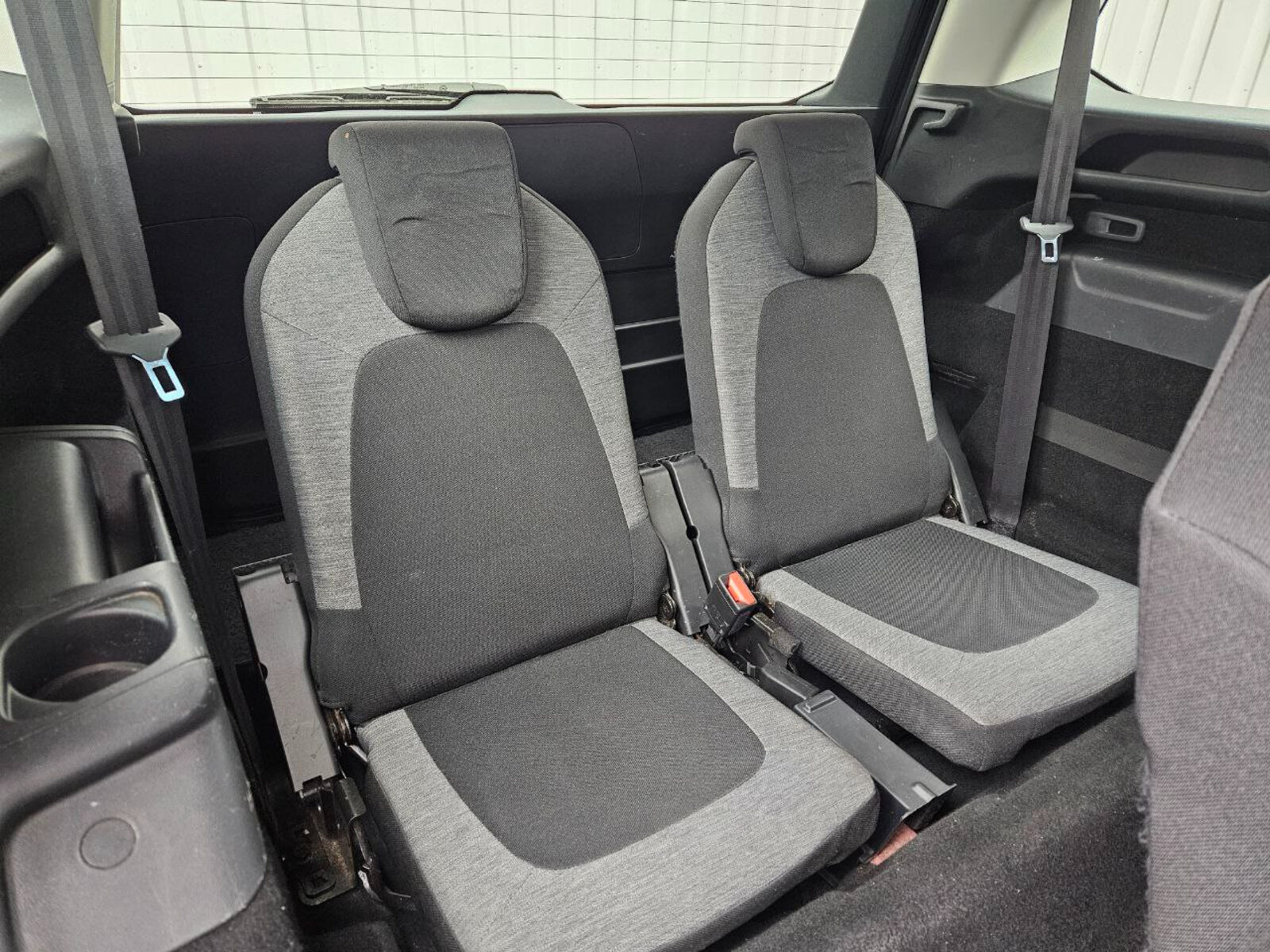 2016 Citroen C4 1.6 HDi Connected Special Edition - Image 19