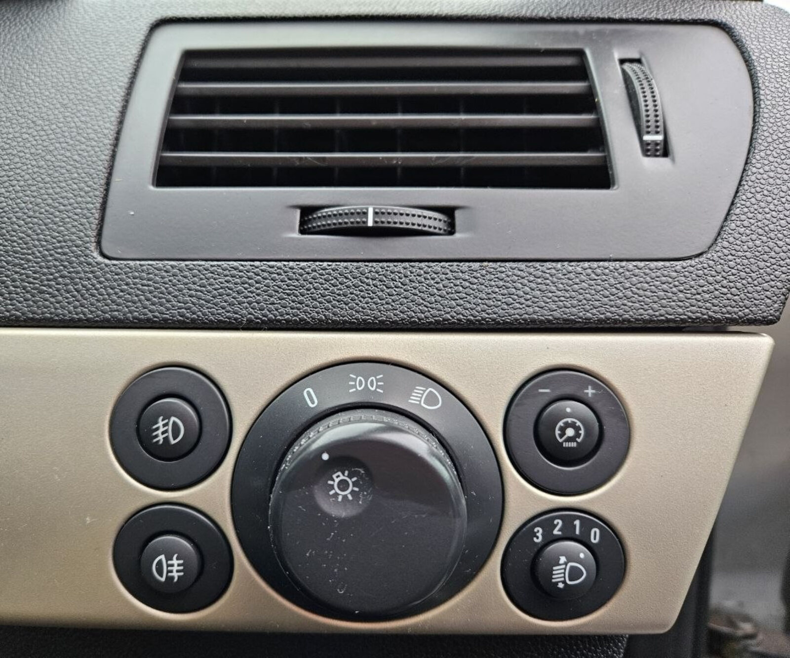 2008 Opel Astra 1.4 Petrol CLUB - Image 18