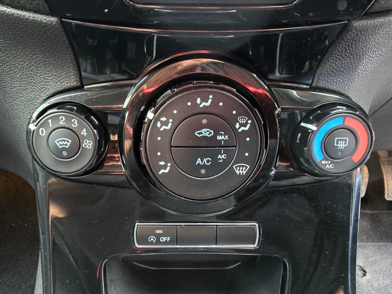 2016 Ford Fiesta 1.0 Petrol - Image 18