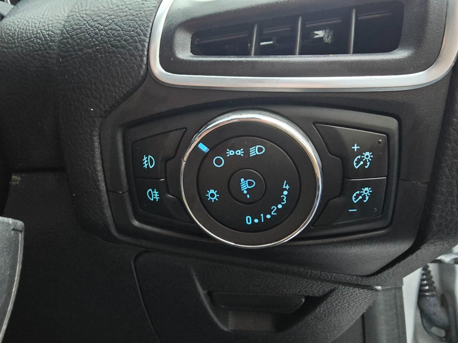 2013 Ford Focus 1.6 TDCI - Image 16