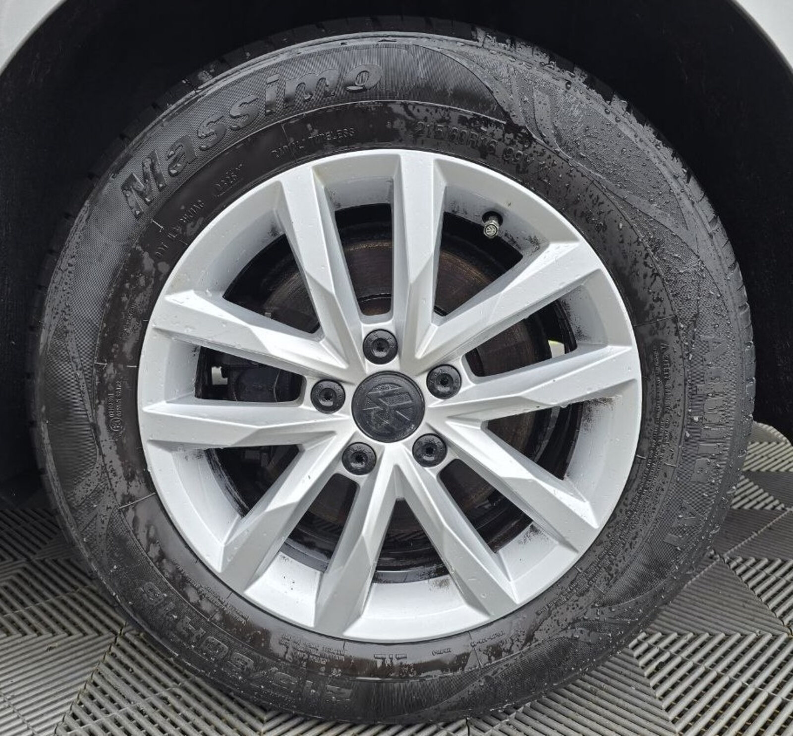 2015 Volkswagen Passat 1.6 TDI Comfortline - Image 9