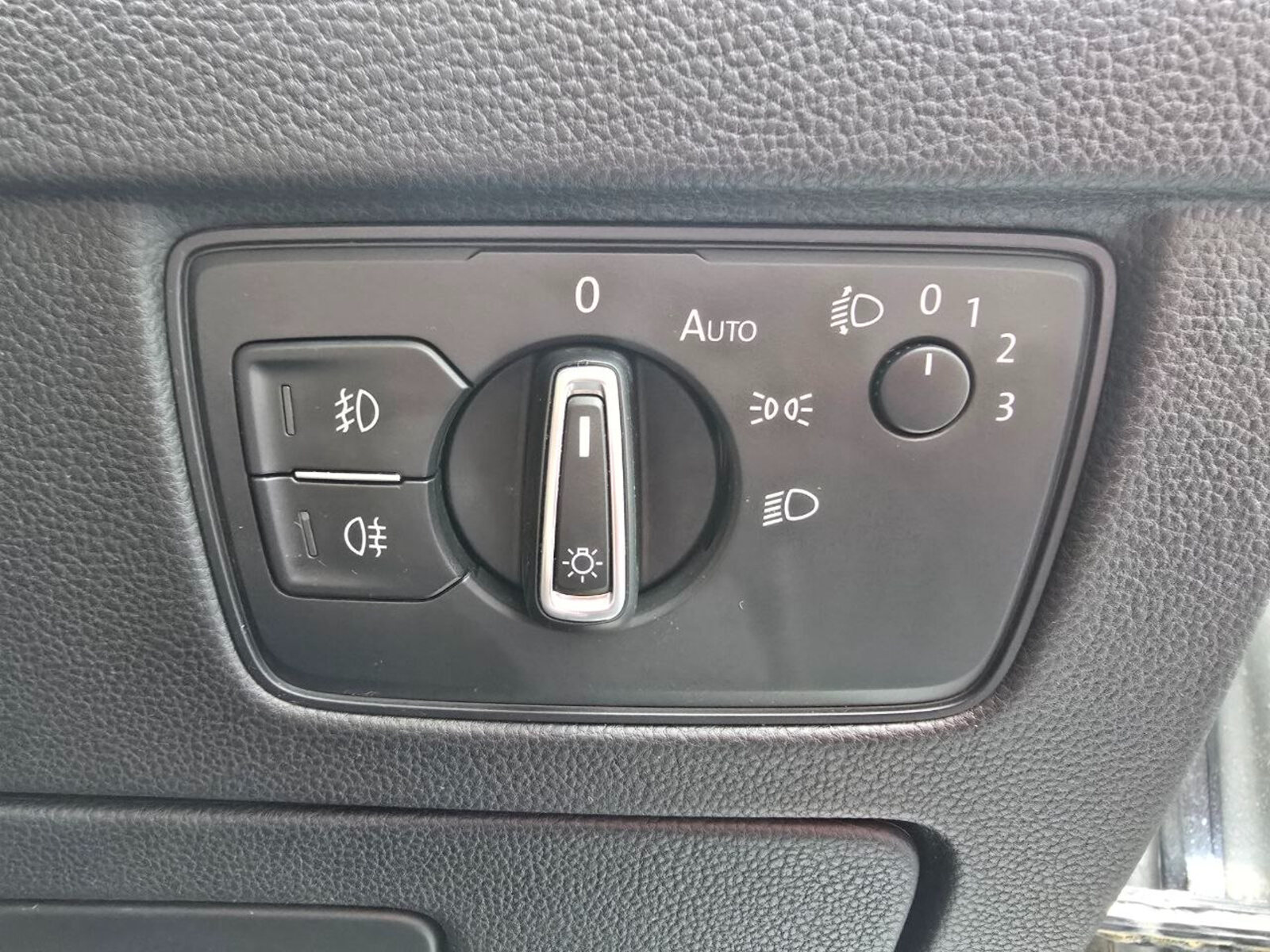 2015 Volkswagen Passat 1.6 TDI Comfortline - Image 18