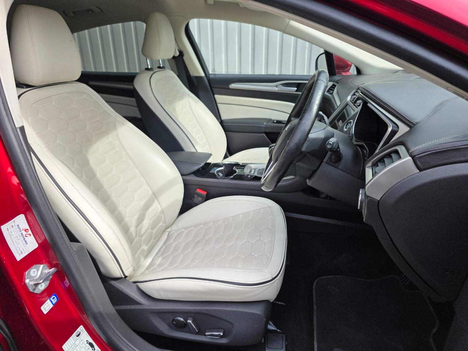 2018 Ford Mondeo Vignale 2.0 AWD - Image 9