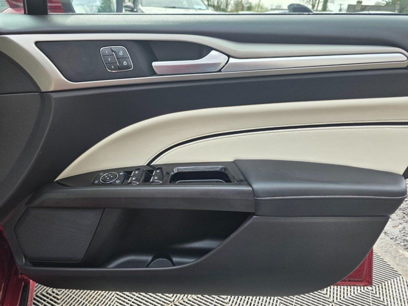 2018 Ford Mondeo Vignale 2.0 AWD - Image 16