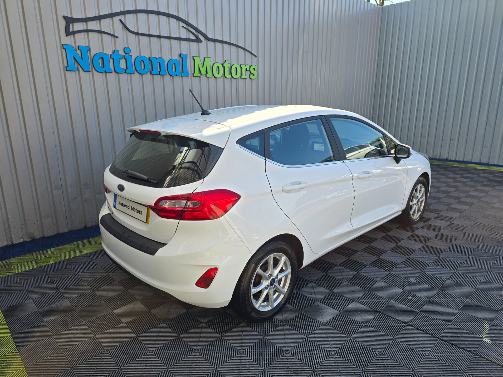 2017 Ford Fiesta 1.0 Petrol - Image 3