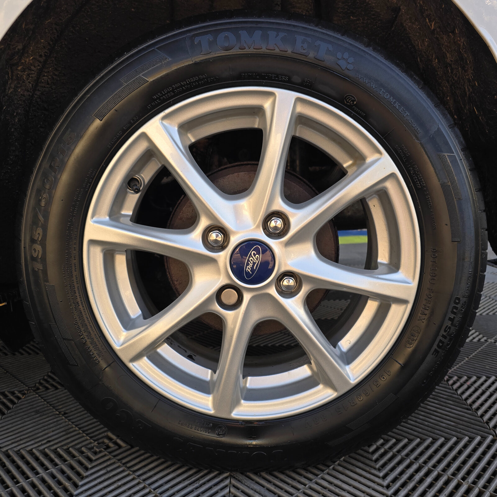 2017 Ford Fiesta 1.0 Petrol - Image 9