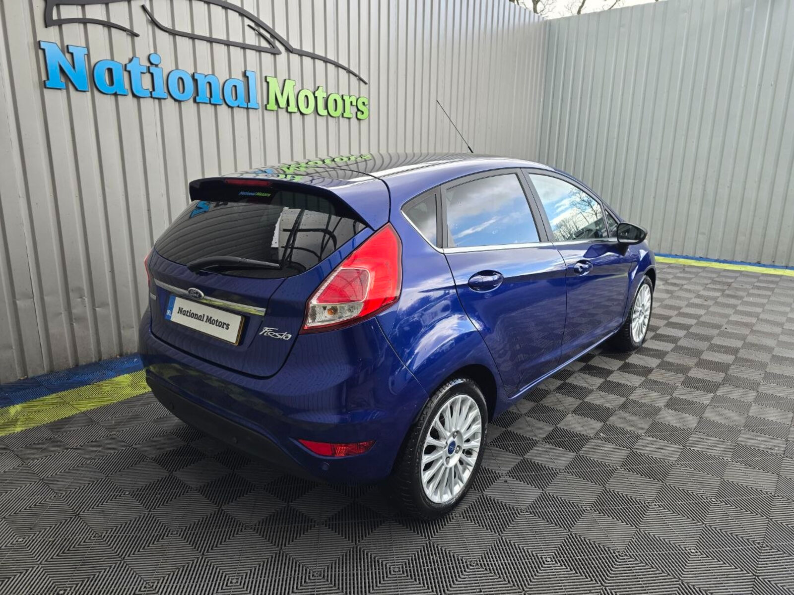 2015 Ford Fiesta TITANIUM 1.0 Petrol - Image 3
