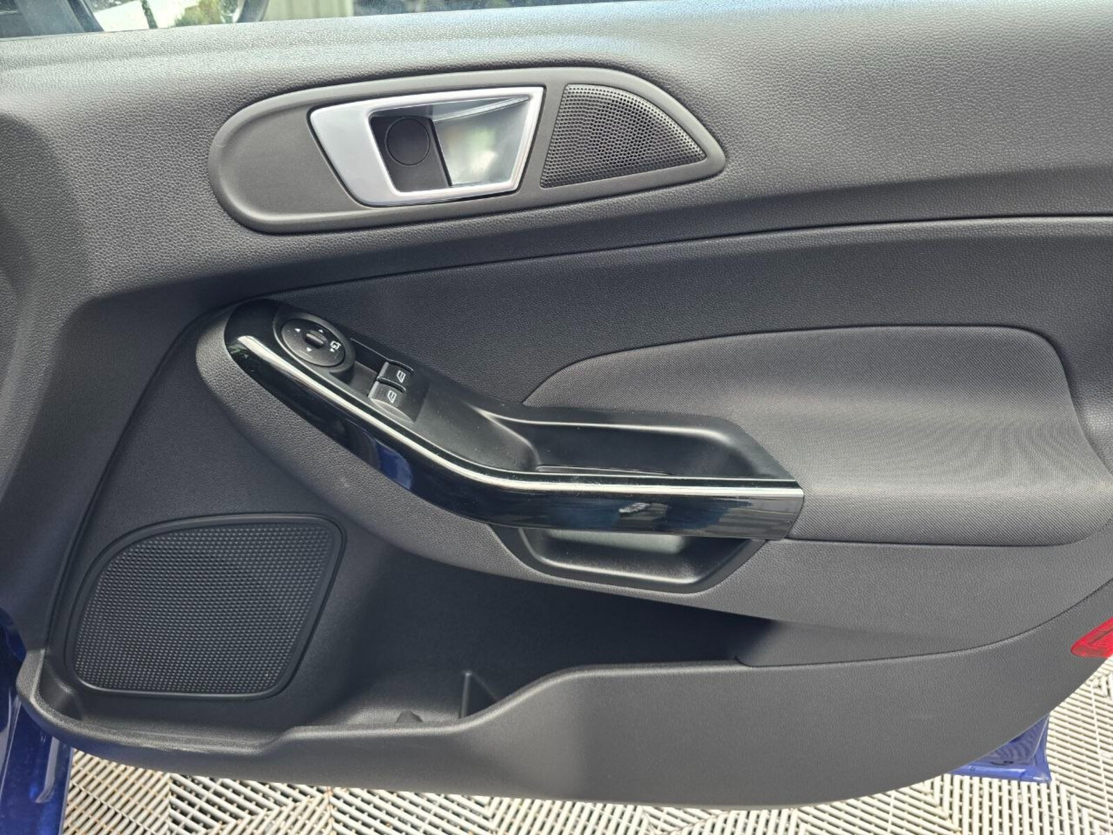 2015 Ford Fiesta TITANIUM 1.0 Petrol - Image 18