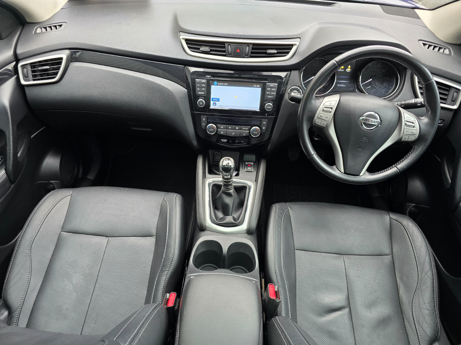 2014 Nissan Qashqai 1.5 DSL SV - Image 10
