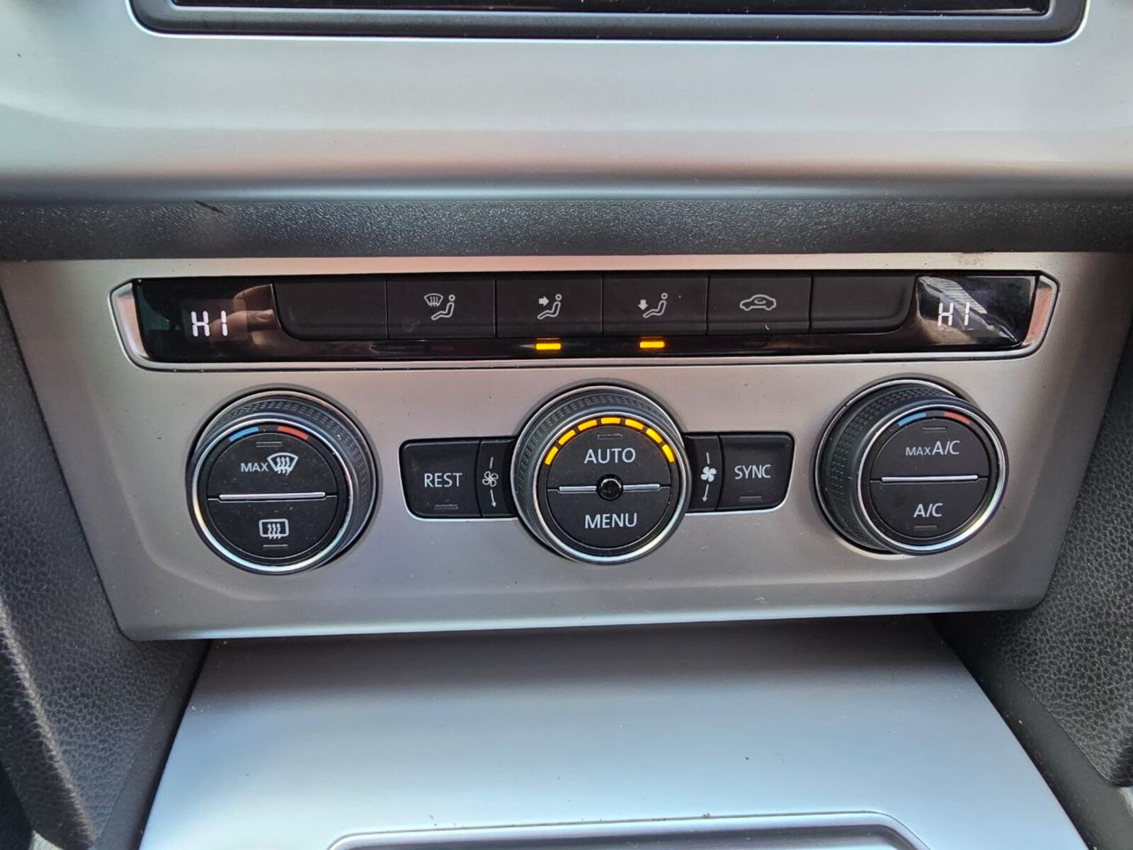 2016 Volkswagen Passat 1.6 TDI Comfortline - Image 14