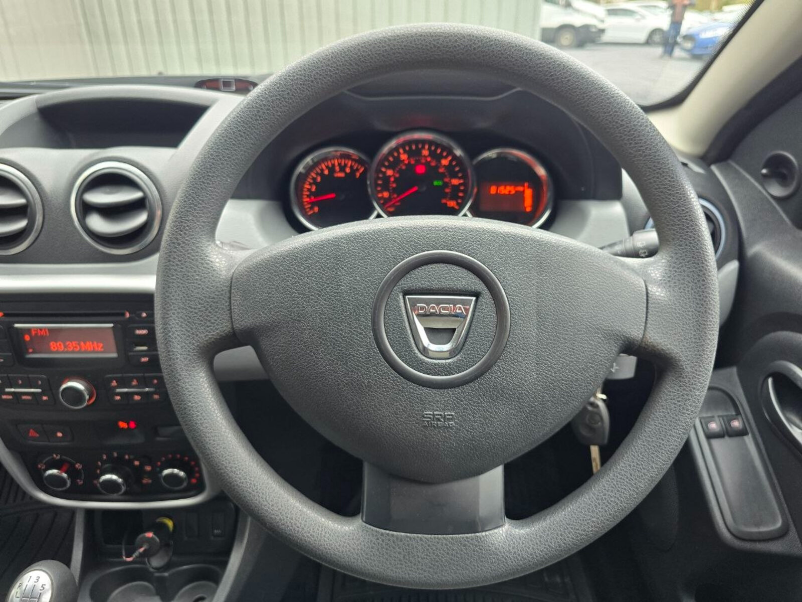 2015 Dacia Duster 1.5 dCi ALTERNATIVE - Image 16