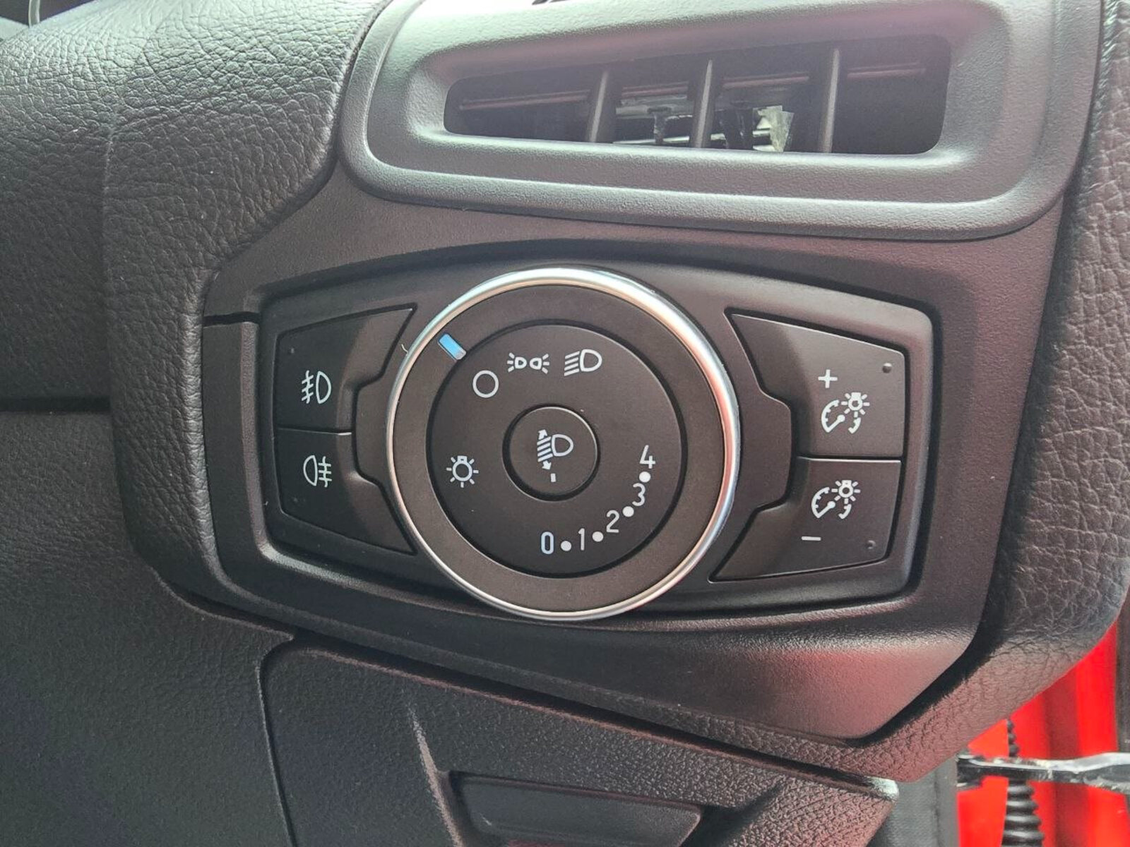 2017 Ford Focus ST-Line 2.0 TDCi - Image 17