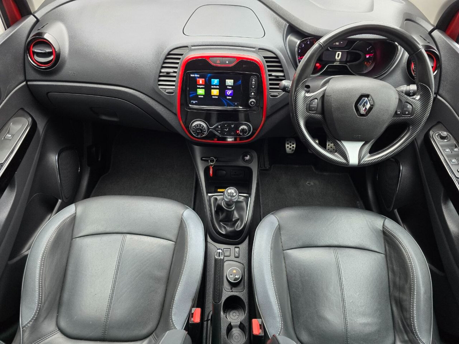 2017 Renault Captur dCi SIGNATURE X NAV - Image 12