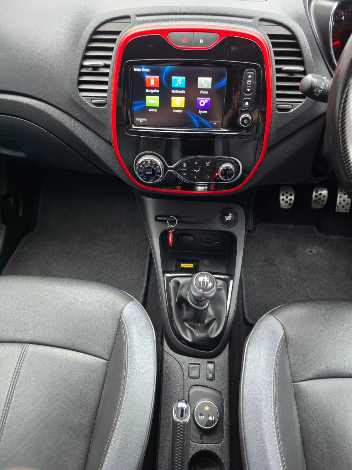 2017 Renault Captur dCi SIGNATURE X NAV - Image 13