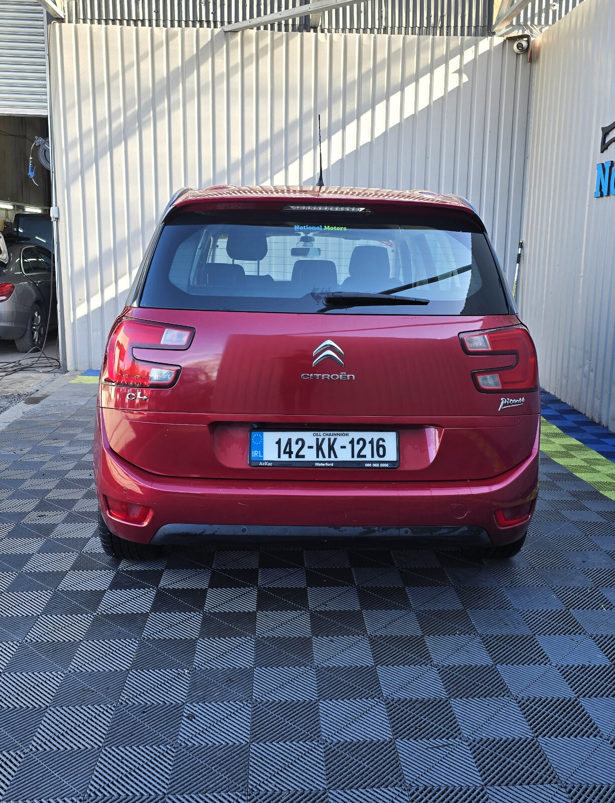 2014 Citroen C4 1.6 e-HDi Exclusive 7 Seater - Image 4