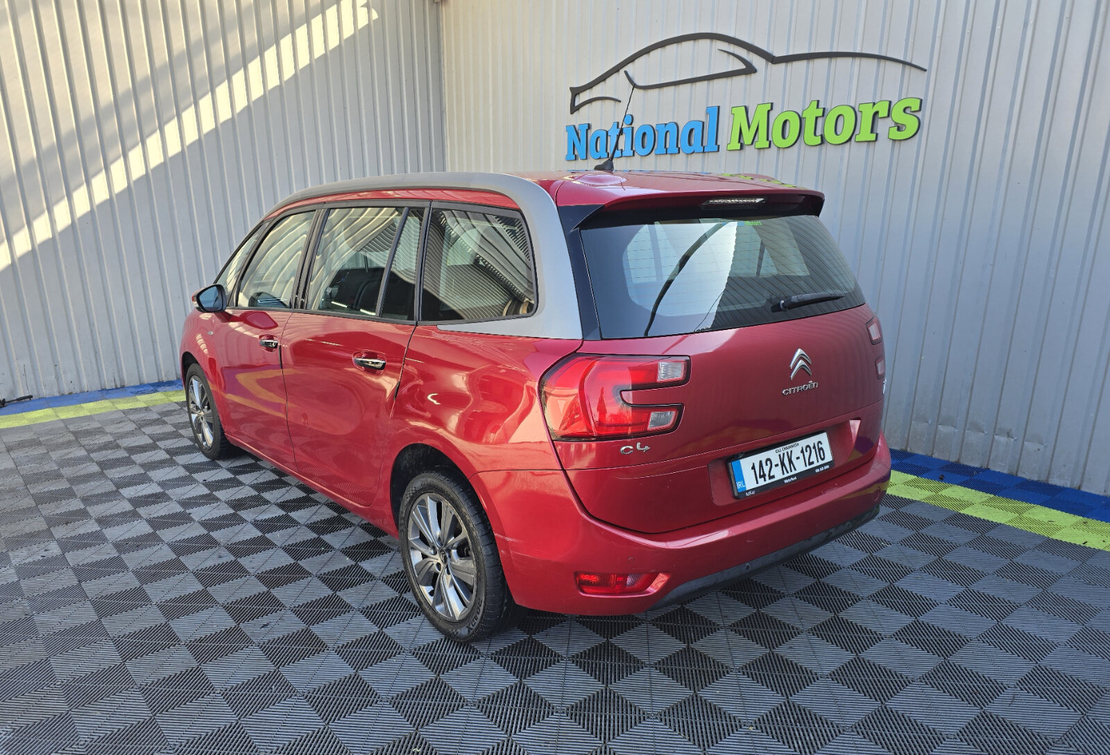 2014 Citroen C4 1.6 e-HDi Exclusive 7 Seater - Image 5
