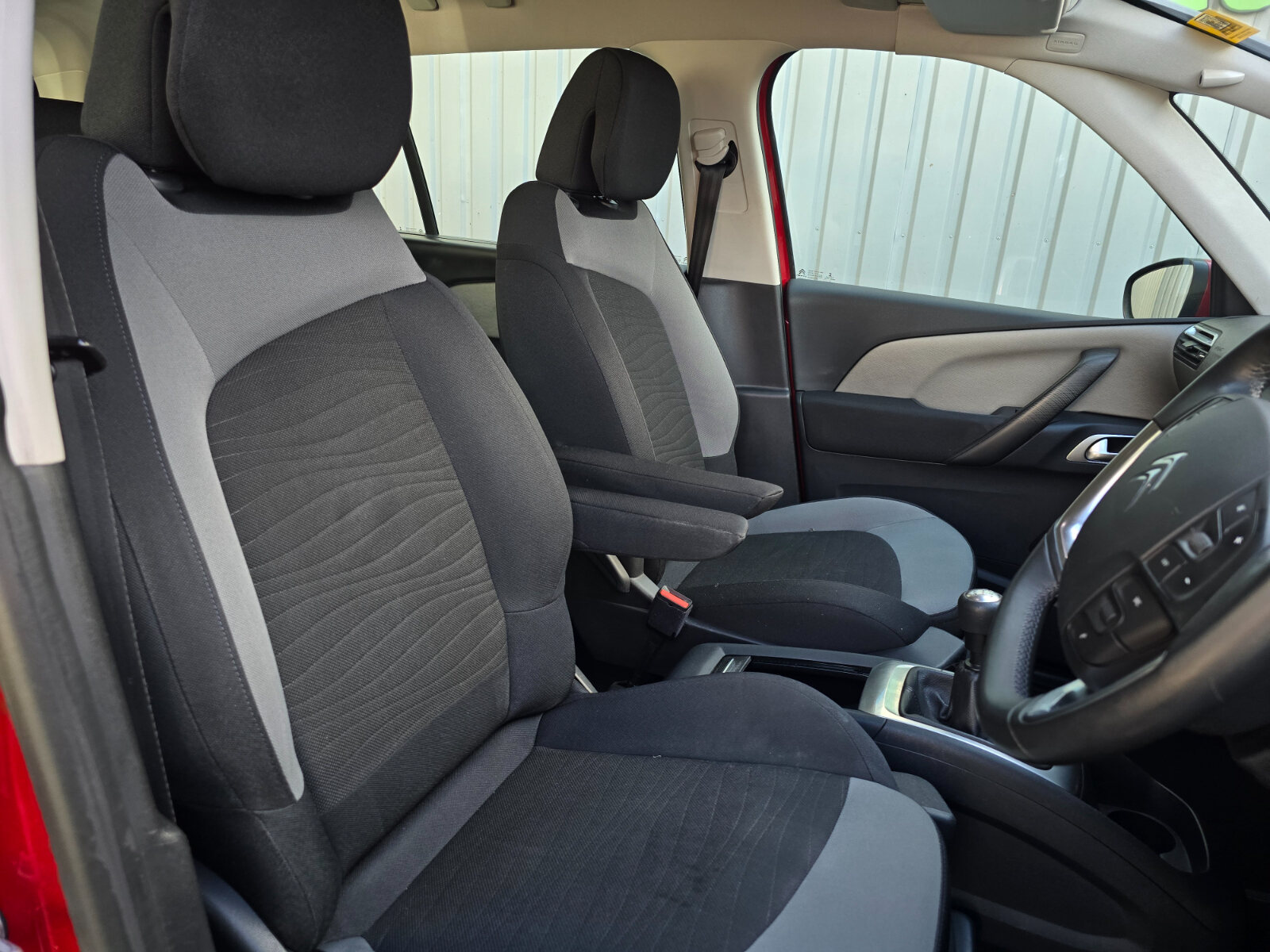 2014 Citroen C4 1.6 e-HDi Exclusive 7 Seater - Image 11