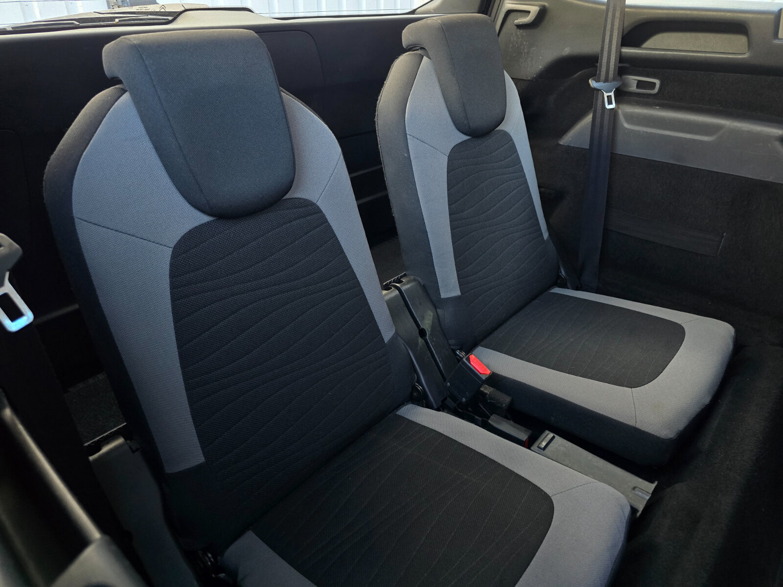 2014 Citroen C4 1.6 e-HDi Exclusive 7 Seater - Image 20