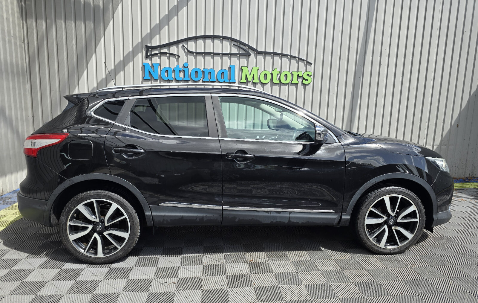 2014 Nissan Qashqai 1.5 DSL SV - Image 2