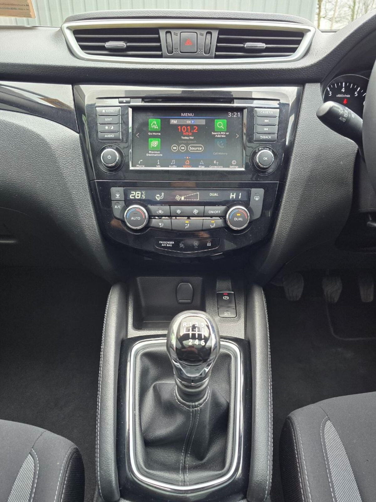 2019 Nissan Qashqai 1.3 PET SV - Image 13