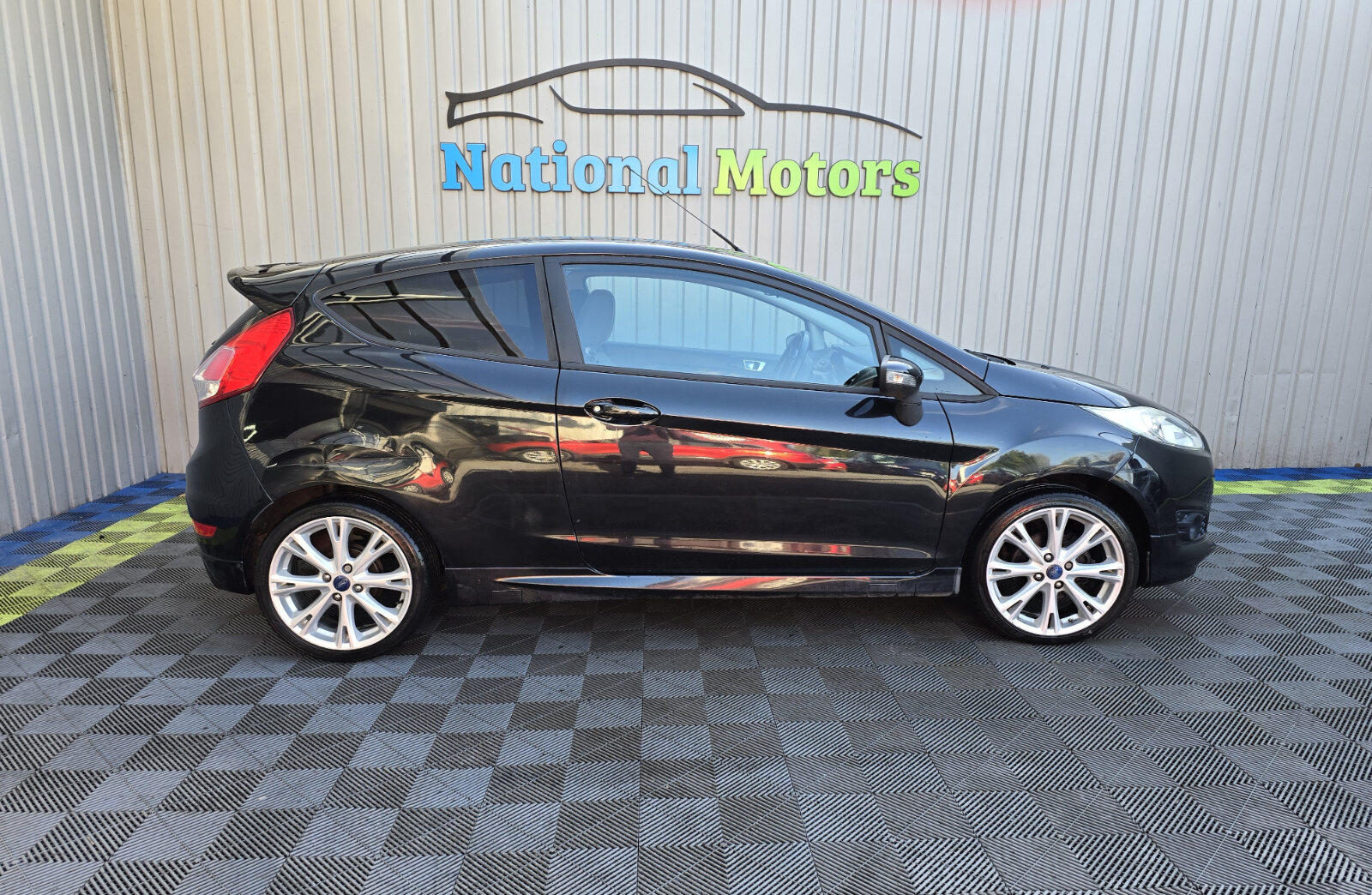 2013 Ford Fiesta ZETEC-S 1.0 Petrol - Image 2