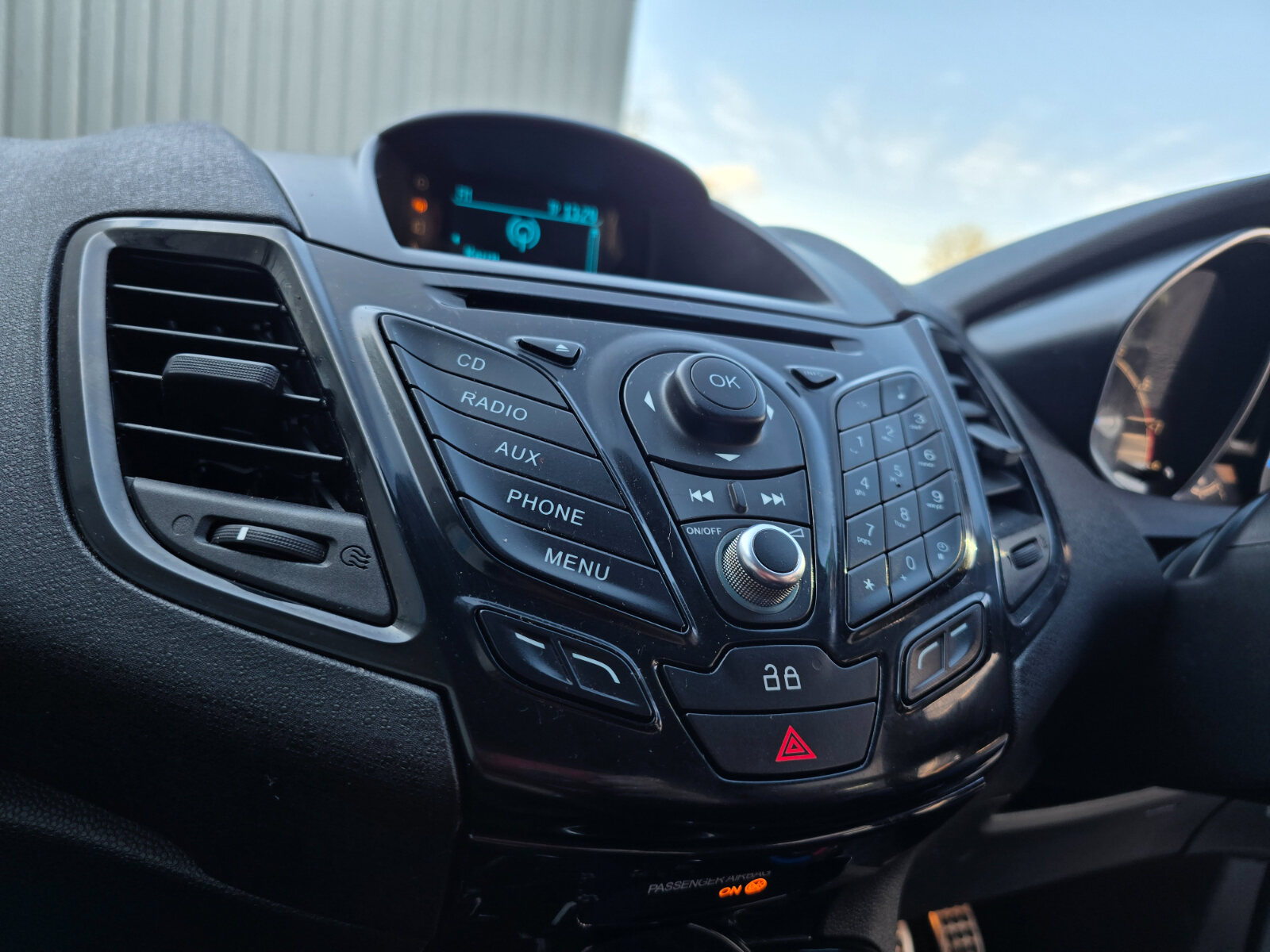 2013 Ford Fiesta ZETEC-S 1.0 Petrol - Image 16
