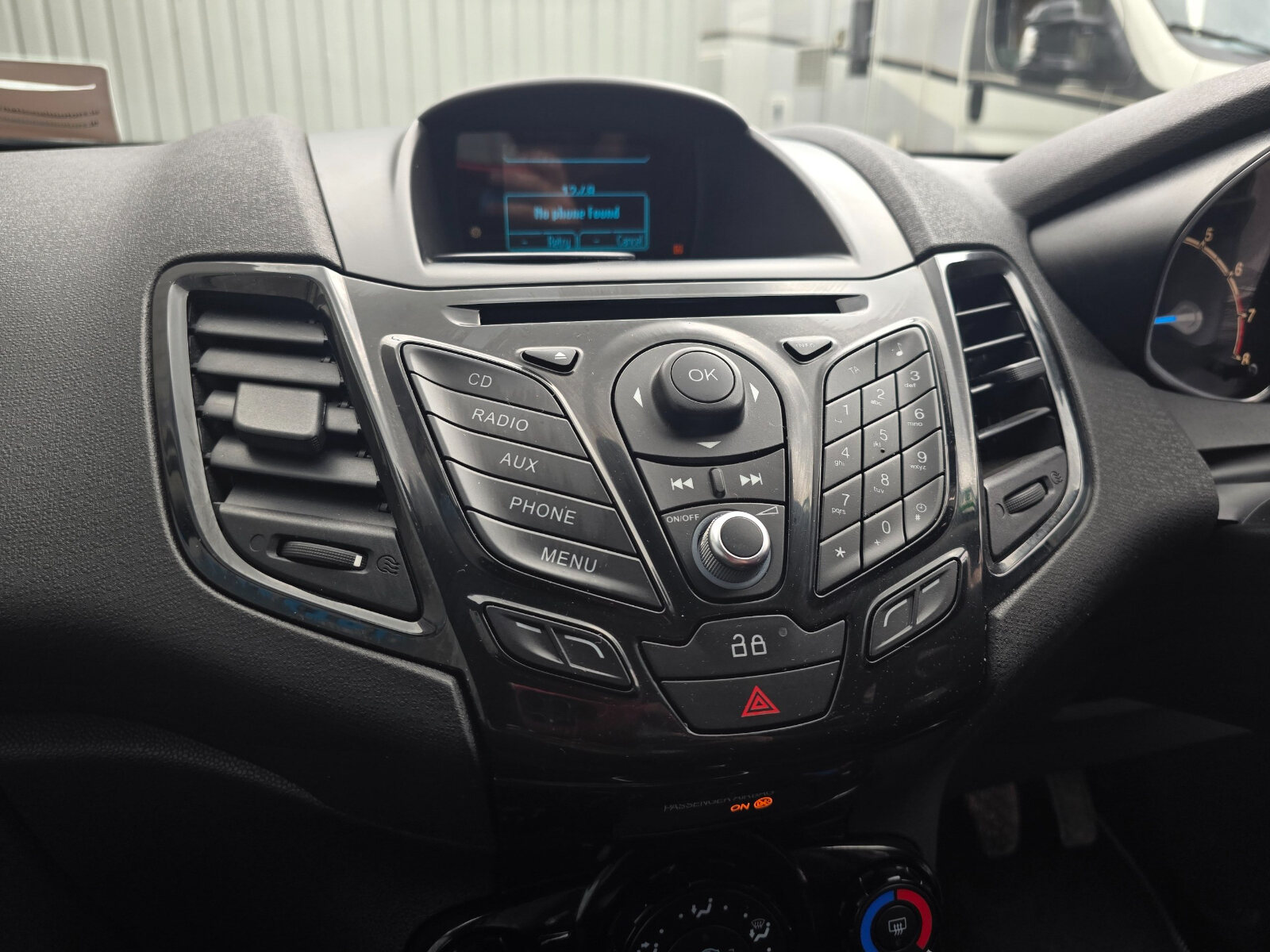 2013 Ford Fiesta 1.0 Petrol - Image 15