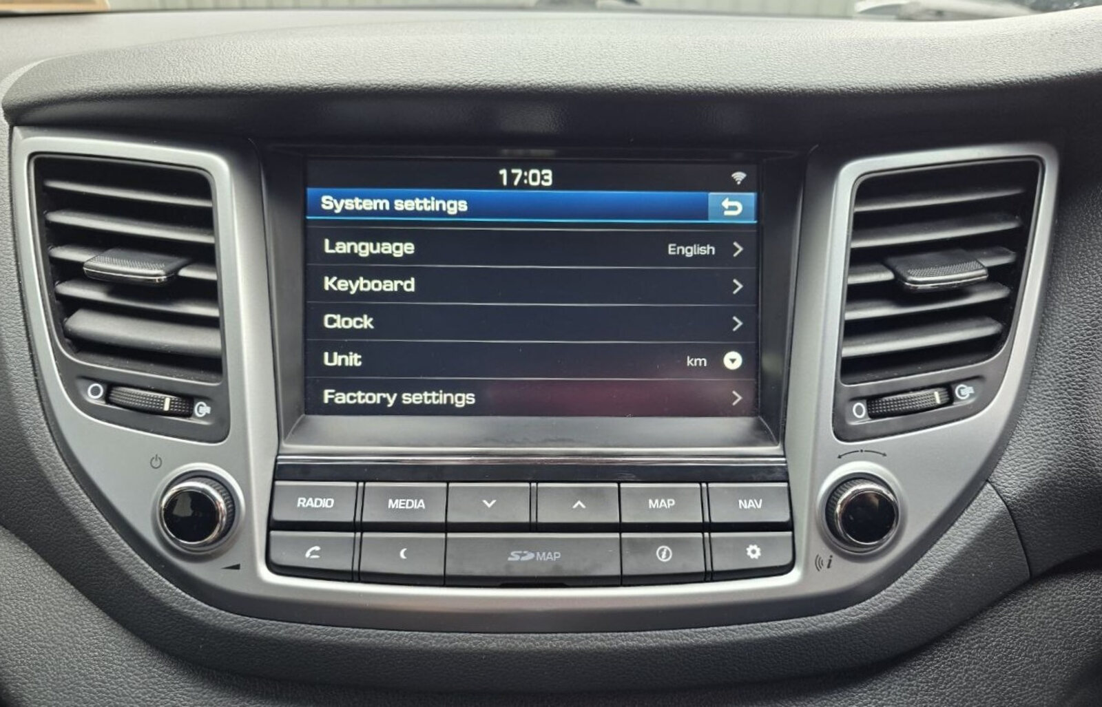 2018 Hyundai Tucson 1.7 D Executive SE - Image 15