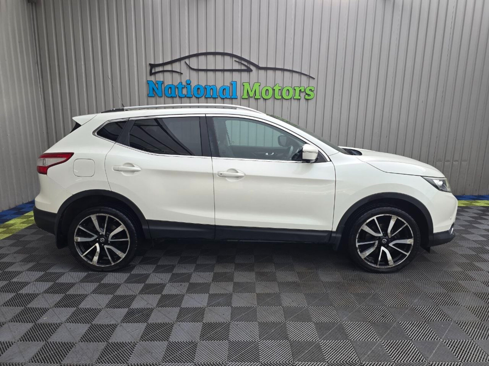 2014 Nissan Qashqai 1.6 DSL SVE 4X4 - Image 2