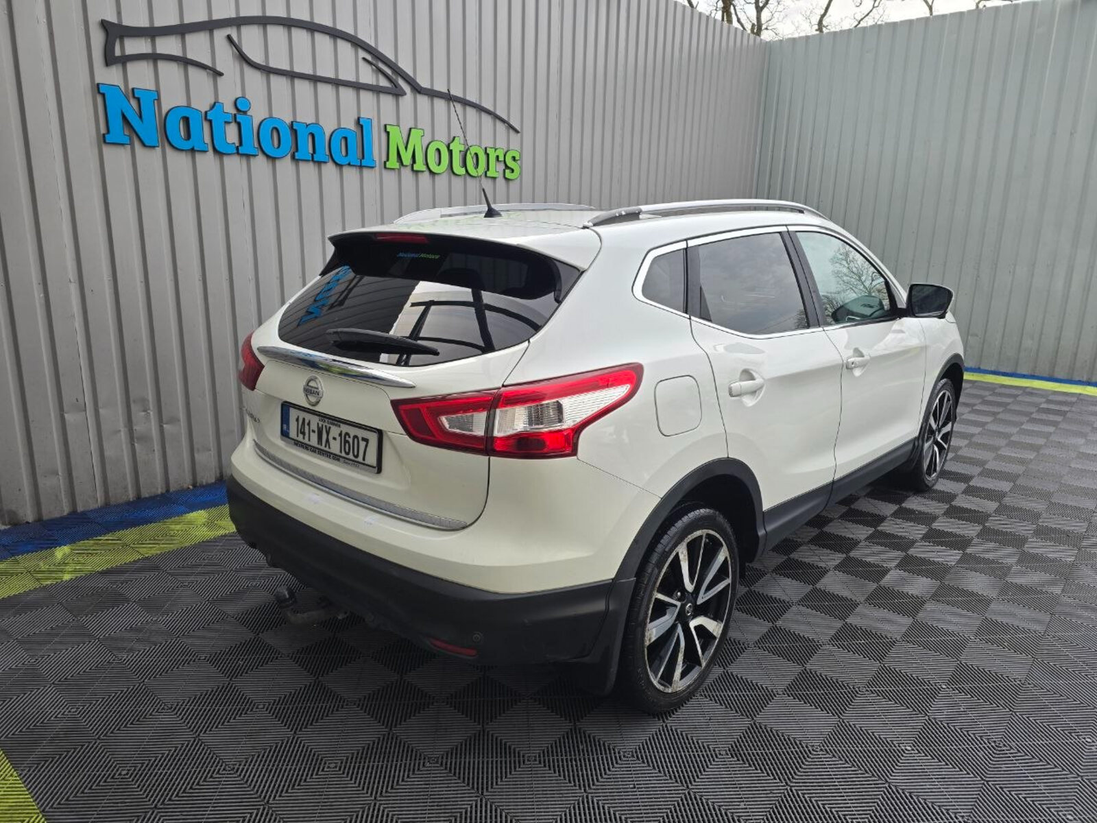 2014 Nissan Qashqai 1.6 DSL SVE 4X4 - Image 3