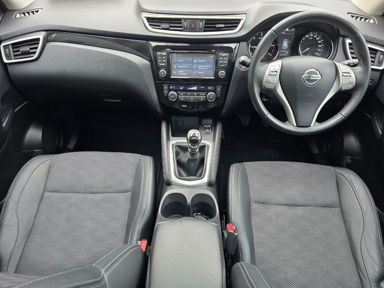 2014 Nissan Qashqai 1.6 DSL SVE 4X4 - Image 12