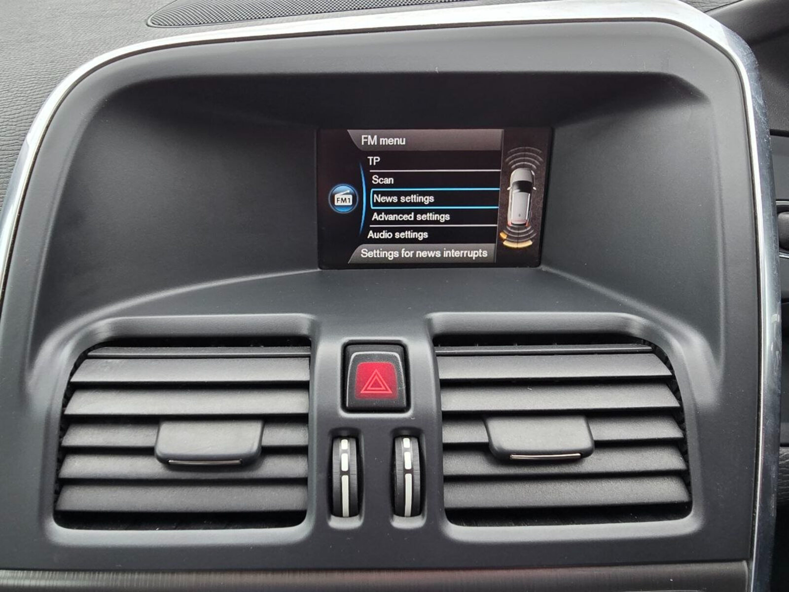 2014 Volvo XC60 2.0 D4 FWD SE - Image 15