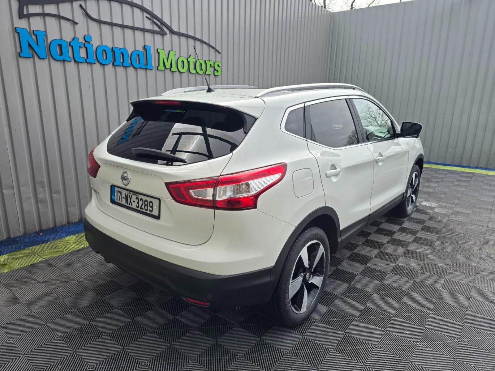2017 Nissan Qashqai 1.5 DSL SV - Image 3