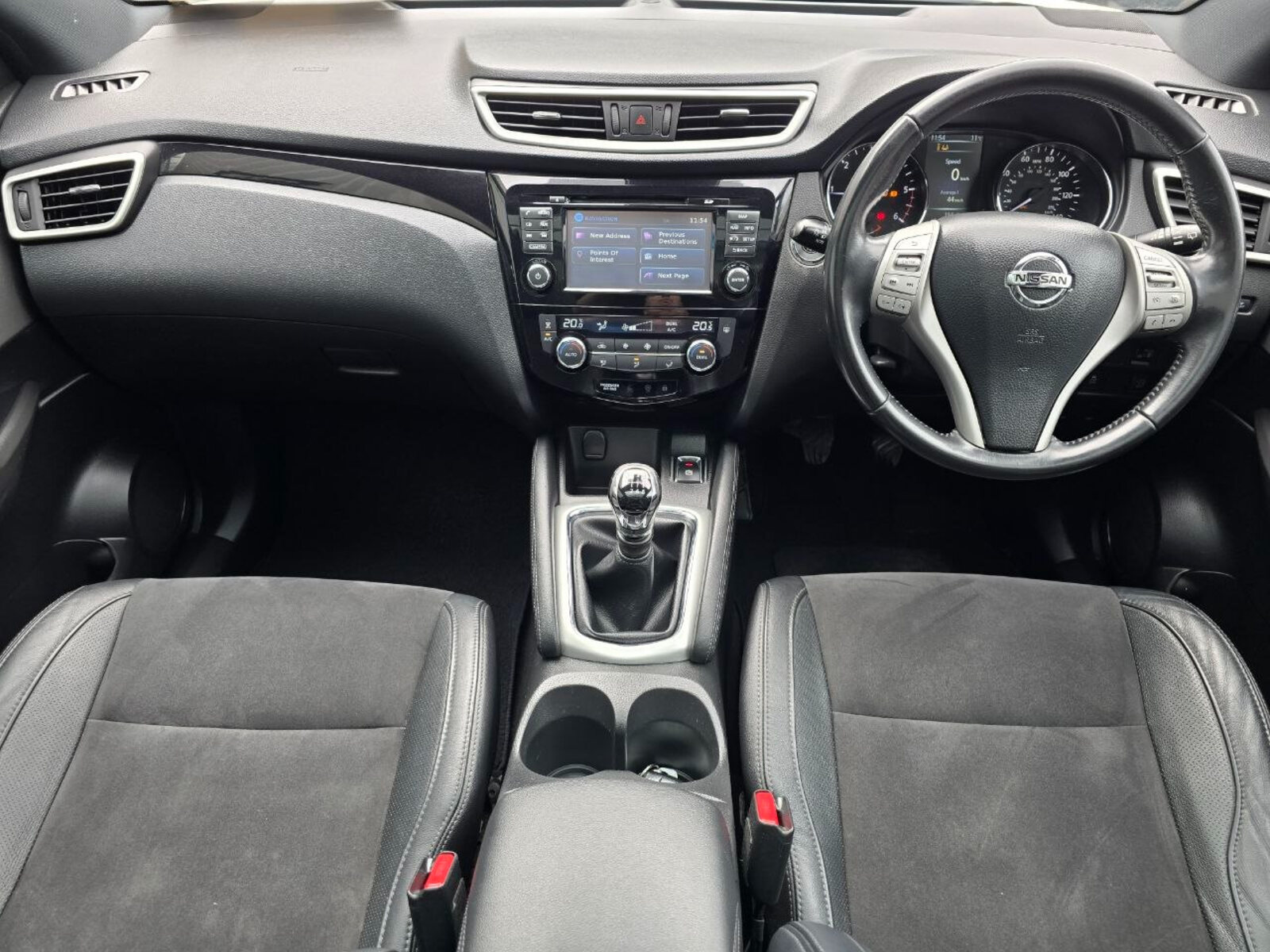 2017 Nissan Qashqai 1.5 DSL SV - Image 12