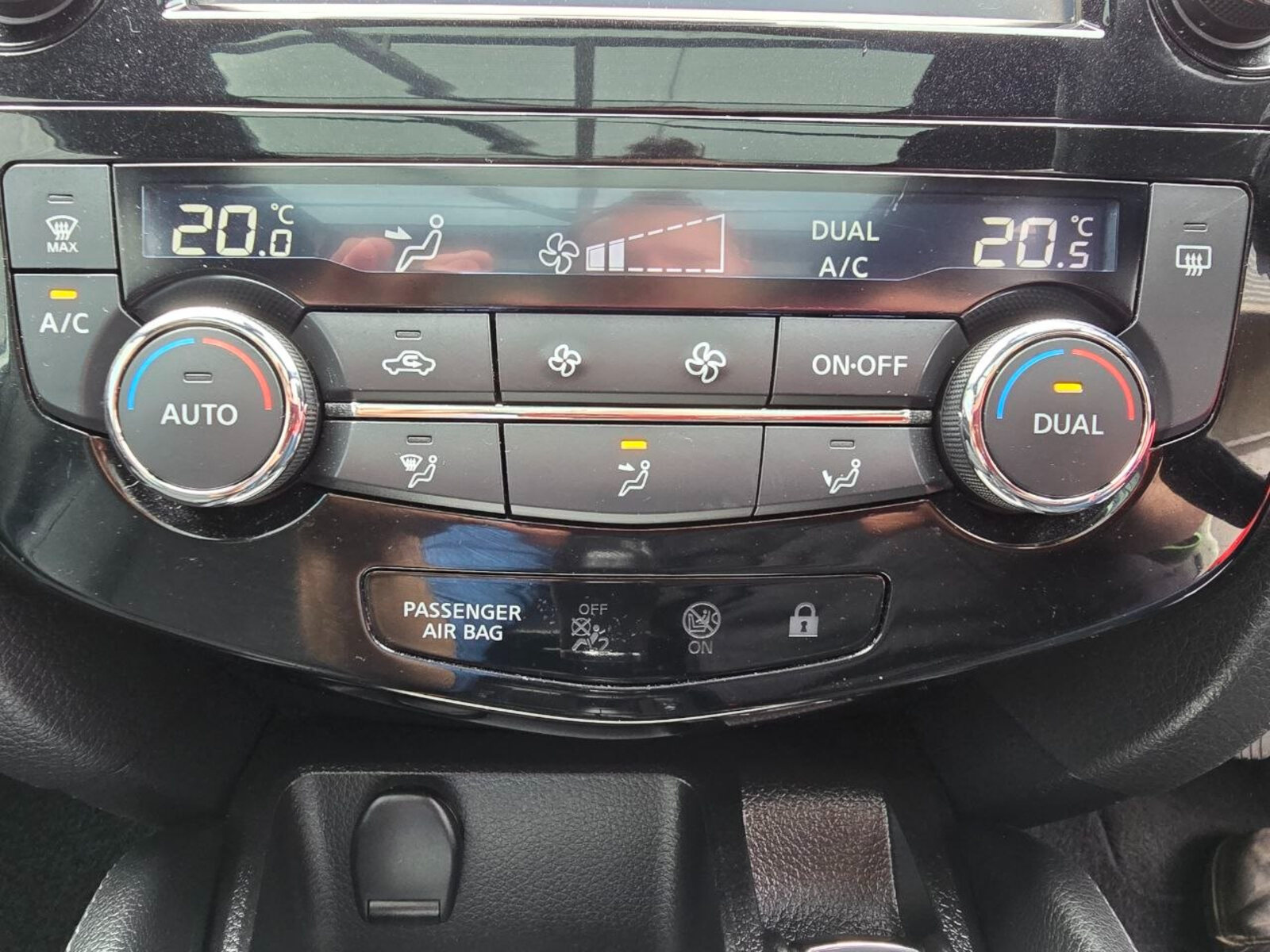 2017 Nissan Qashqai 1.5 DSL SV - Image 16