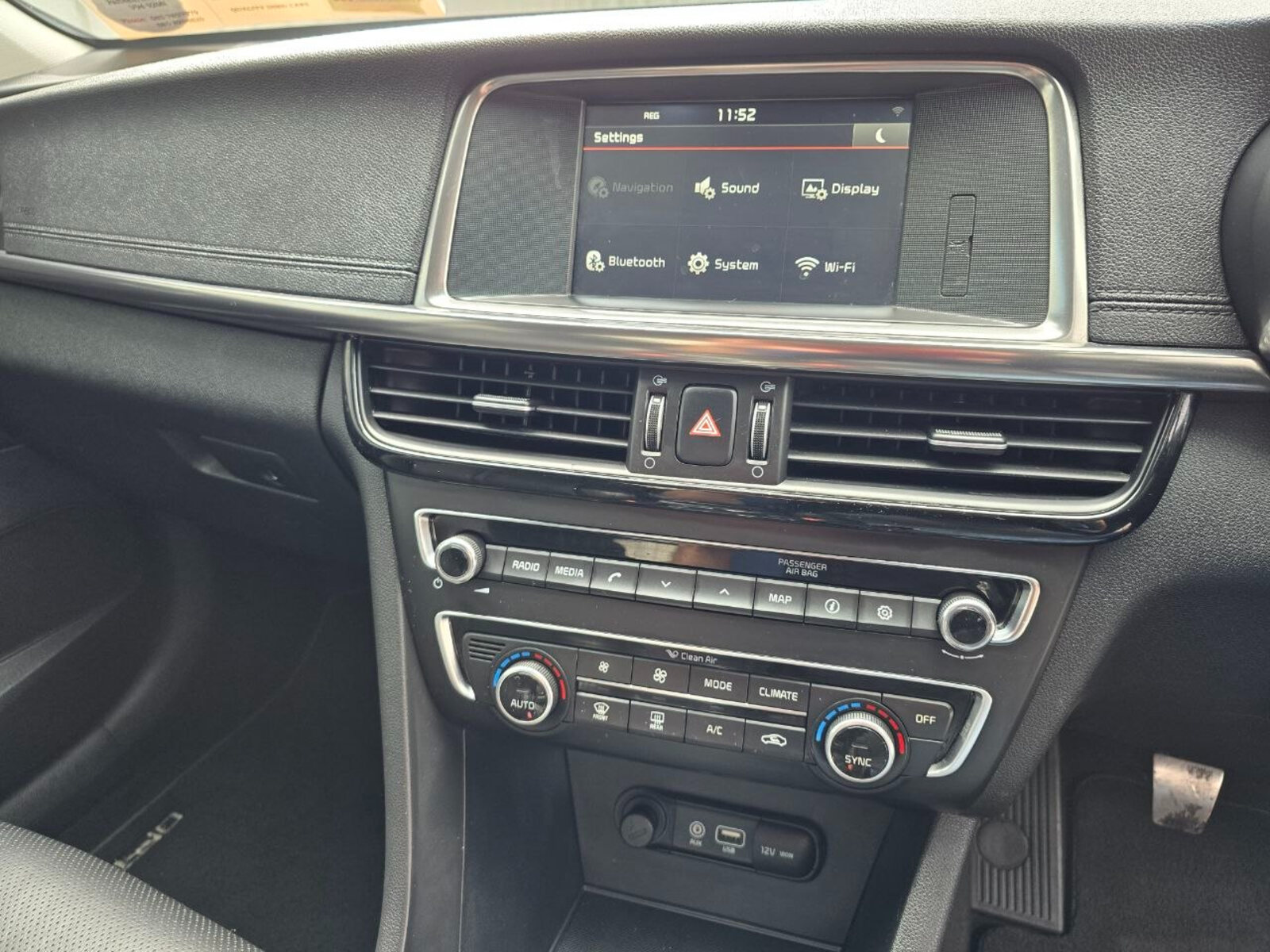 2016 Kia Optima 1.7 D Platinum - Image 13