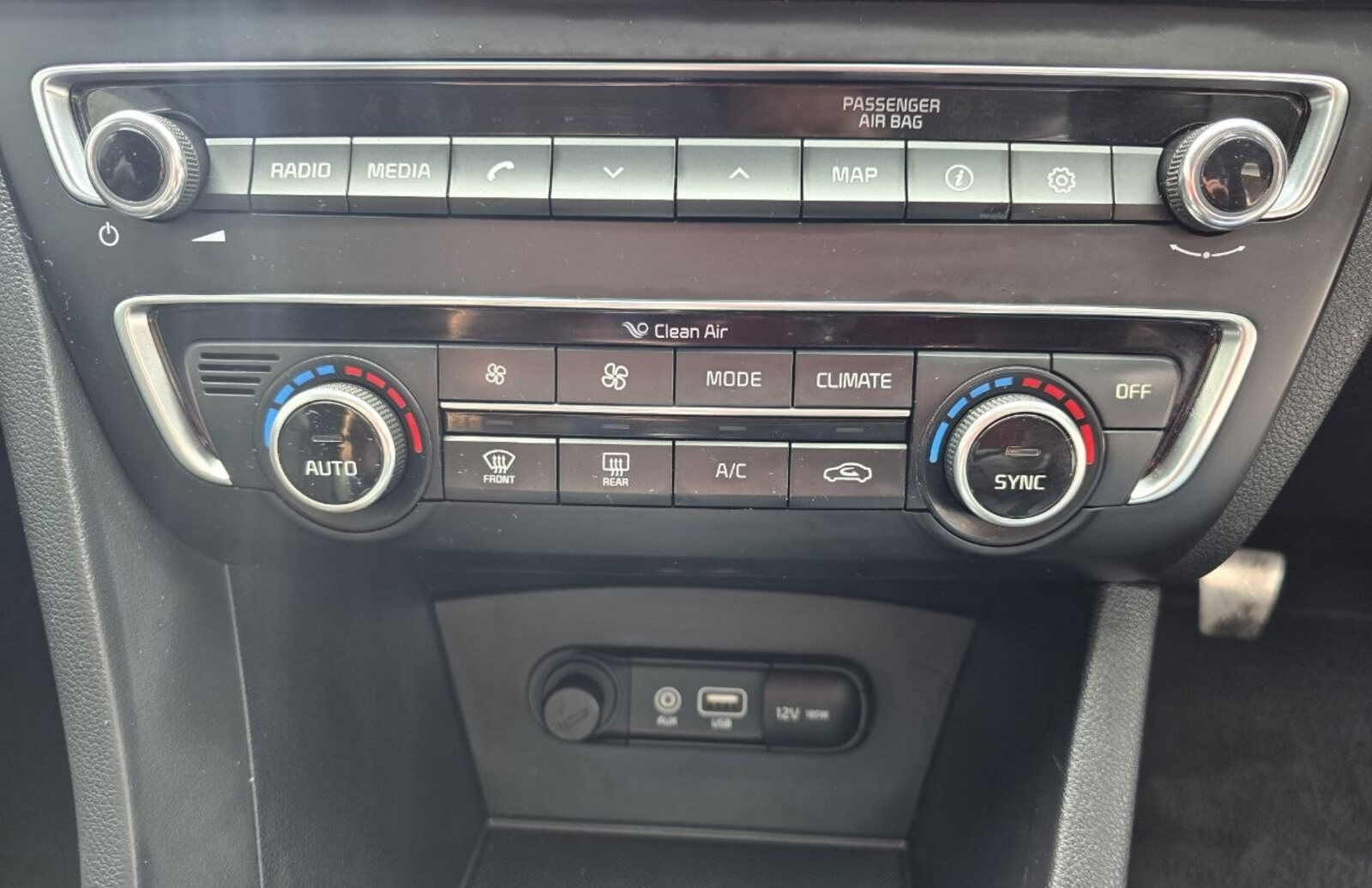 2016 Kia Optima 1.7 D Platinum - Image 14
